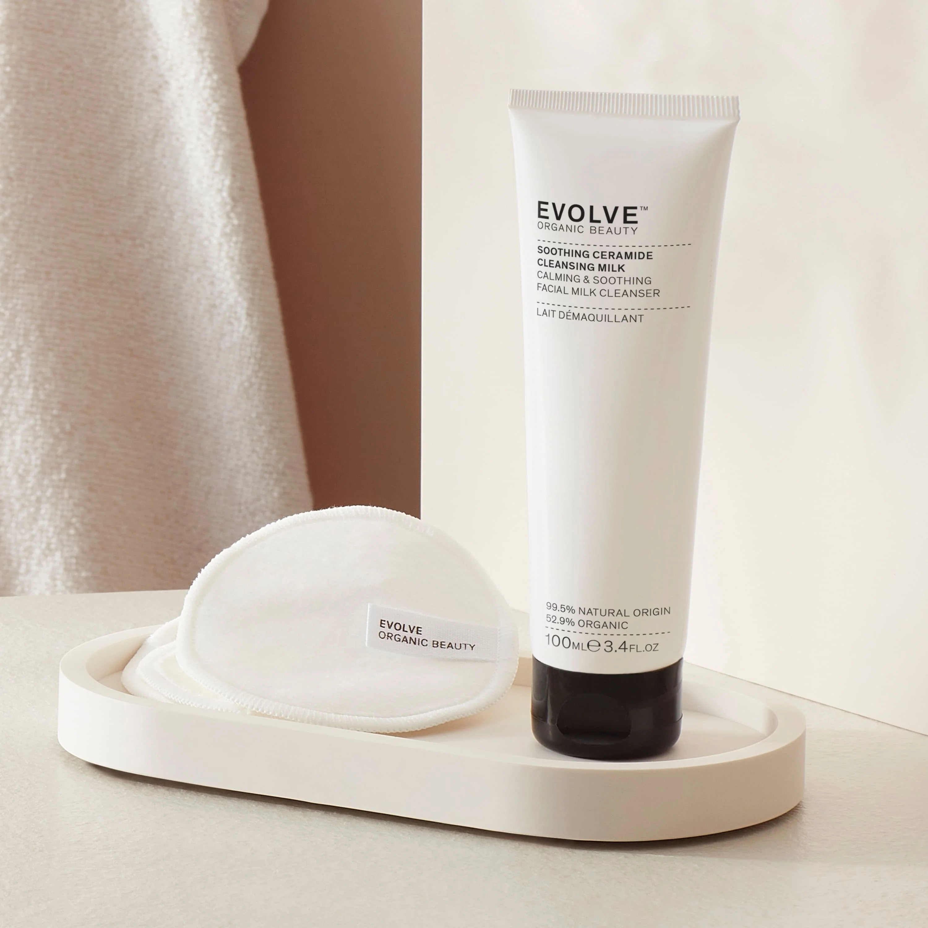 Soothing Ceramide Cleansing Milk - Image 4